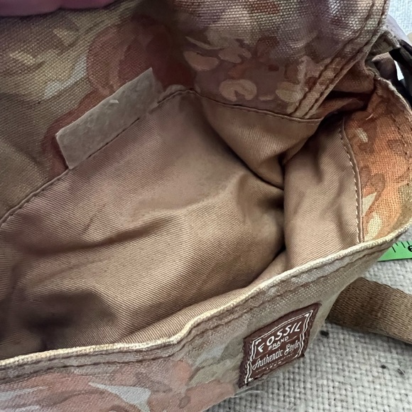 Small Fossil Crossbody Bag - Picture 8 of 8